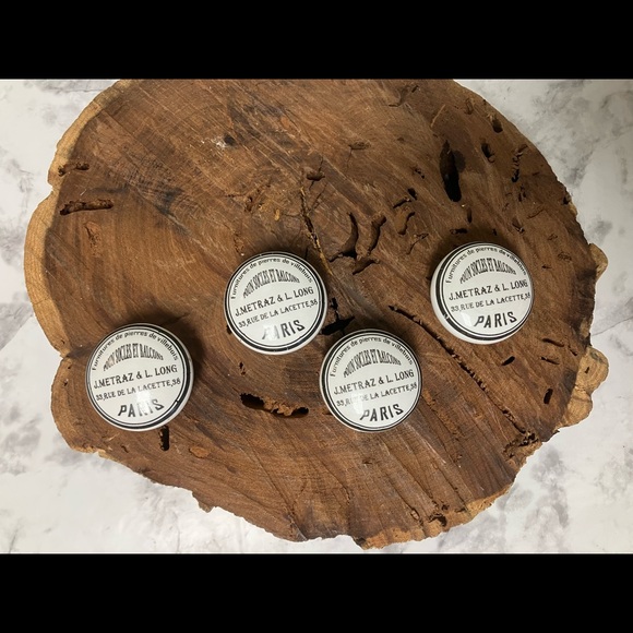 Set of 4 White and Black Paris Cabinet knobs hardware including screws - Picture 4 of 4